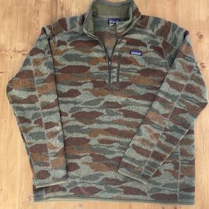 Patagonia camo better sweater 3/4 zip